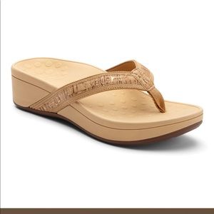 Vionic Pacific Hightide Sandals